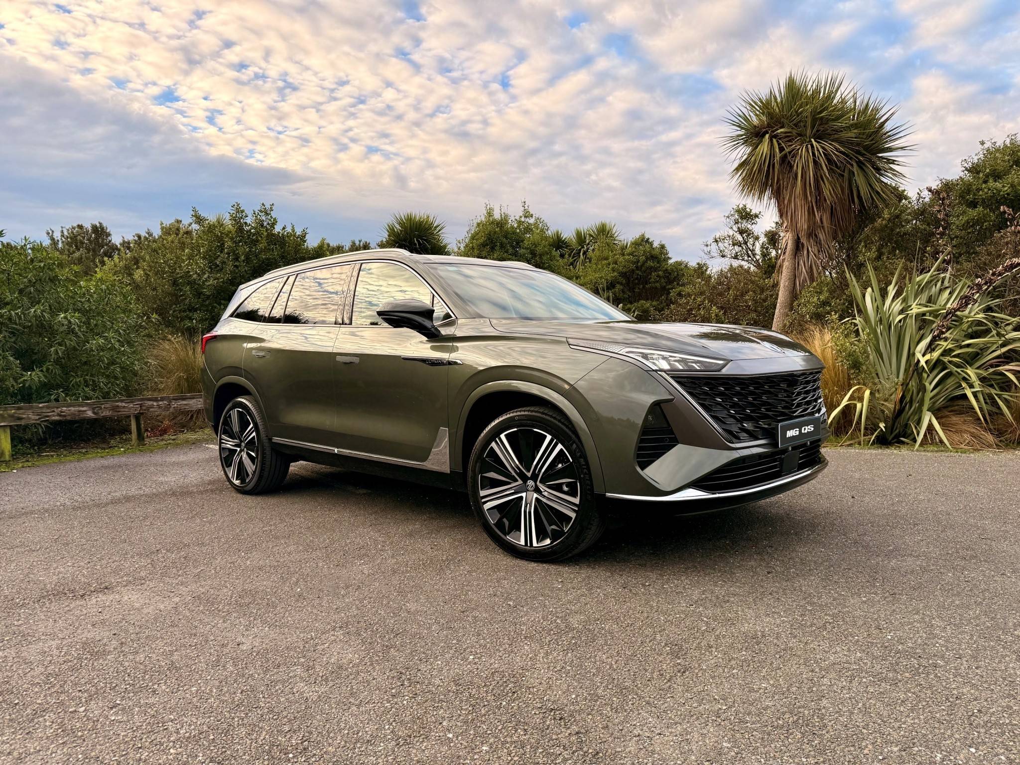2026 MG QS Essence 2.0Pt/9At 7 Seater AWD - GWD Motor Group